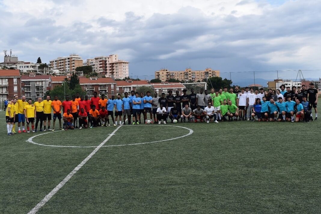 Un calcio al razzismo