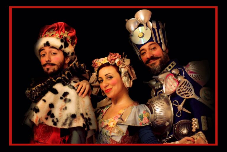 Al Clan Off Teatro ancora in scena “Nel regno di Re…Ciclaggio” della compagnia Piccolo Teatro Blu