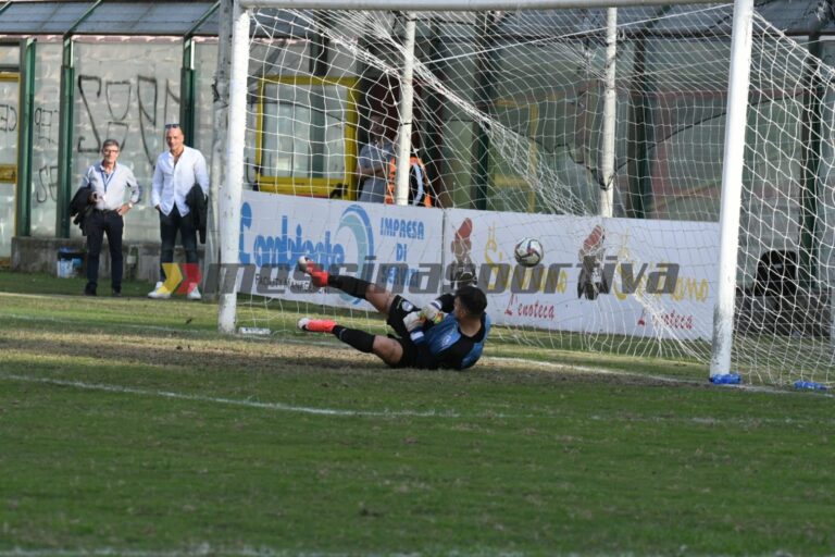 Il Messina risorge dal dischetto. Steso 3-0 il Gela di Karel Zeman