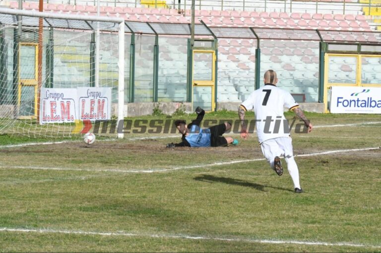 Il Messina passeggia contro una modesta Igea (3-0) e suona la riscossa