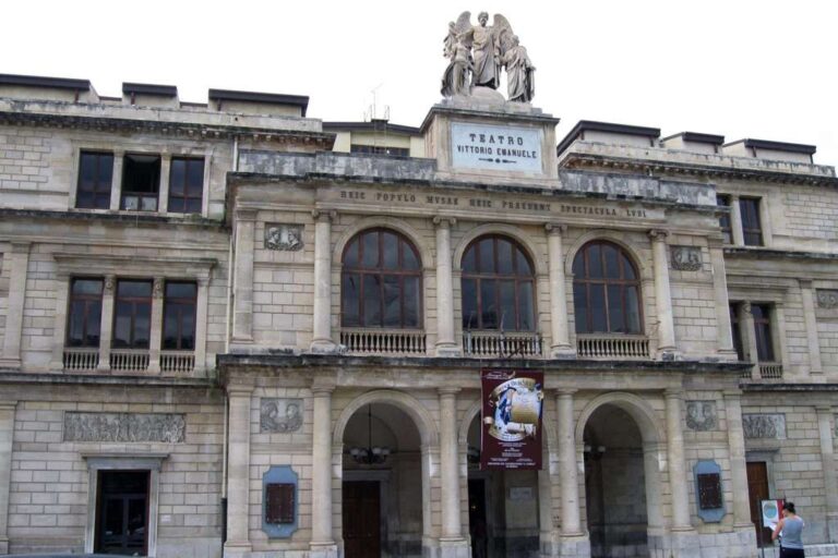 Al Vittorio Emanuele “La Traviata” di Giuseppe Verdi, con il maestro Carlo Palleschi