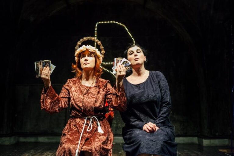 Racconti, confessioni, invocazioni a Santa Rosalia. “Virginedda Addurata” in scena al Al Clan Off Teatro