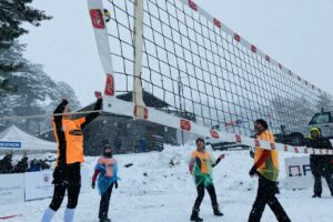 Snow Volley