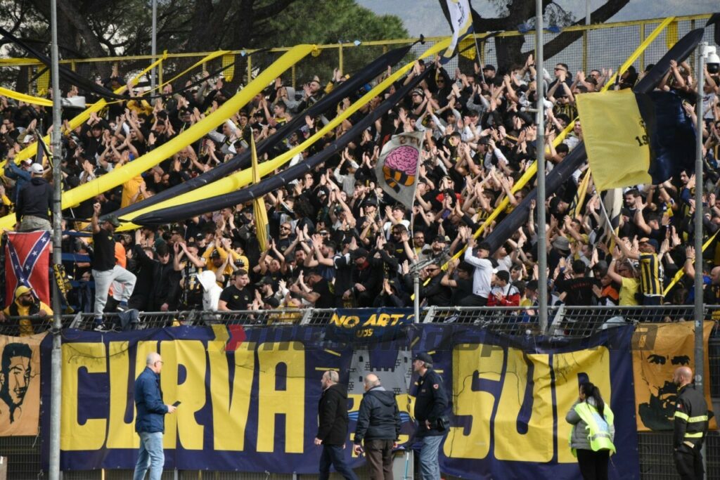 Cinque Daspo per tifosi della Juve Stabia che hanno assistito a Messina-Enna