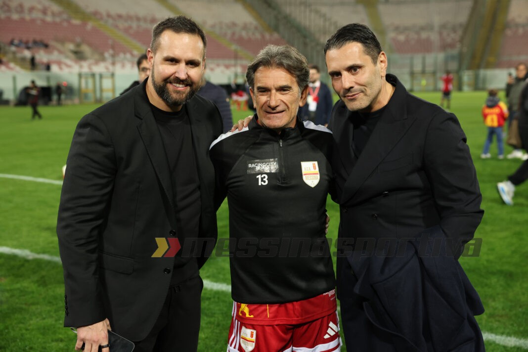 Davis, Romano e Pagniello