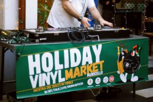 Holiday Vinyl Market Muricello