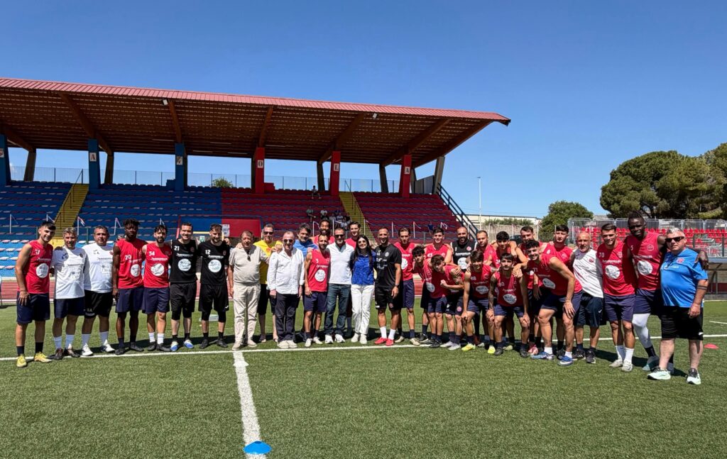 L’Avola torna in D dopo 53 anni: l’1-1 con il Kamarat vale la festa promozione