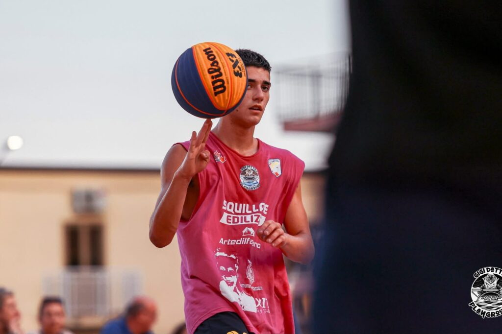 Due play per la Nova Basket: Andrea Pistoia e il cubano Raul De La Cruz